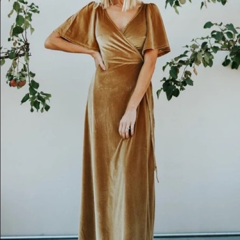 NEW Baltic Born Meghan Velvet Wrap Maxi Dress in Gold ✨